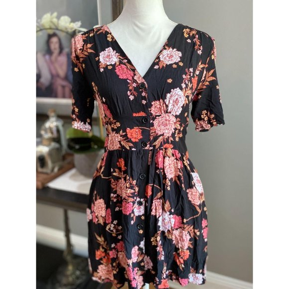 Band of Gypsies Dresses & Skirts - (Sold) Band of Gypsies Button Front Mini Dress M